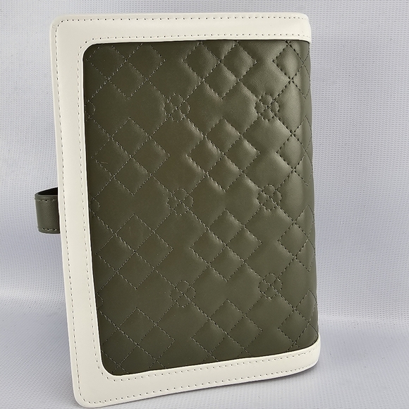 Vlando Yancy Travel Jewelry Organiser Foldable Jewelry Storage Book Green/Cream - Picture 11 of 15